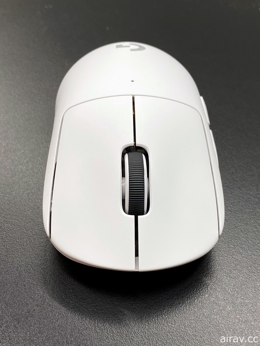 【開箱】 Logitech G 輕量化無線電競滑鼠 PRO X SUPERLIGHT 介紹