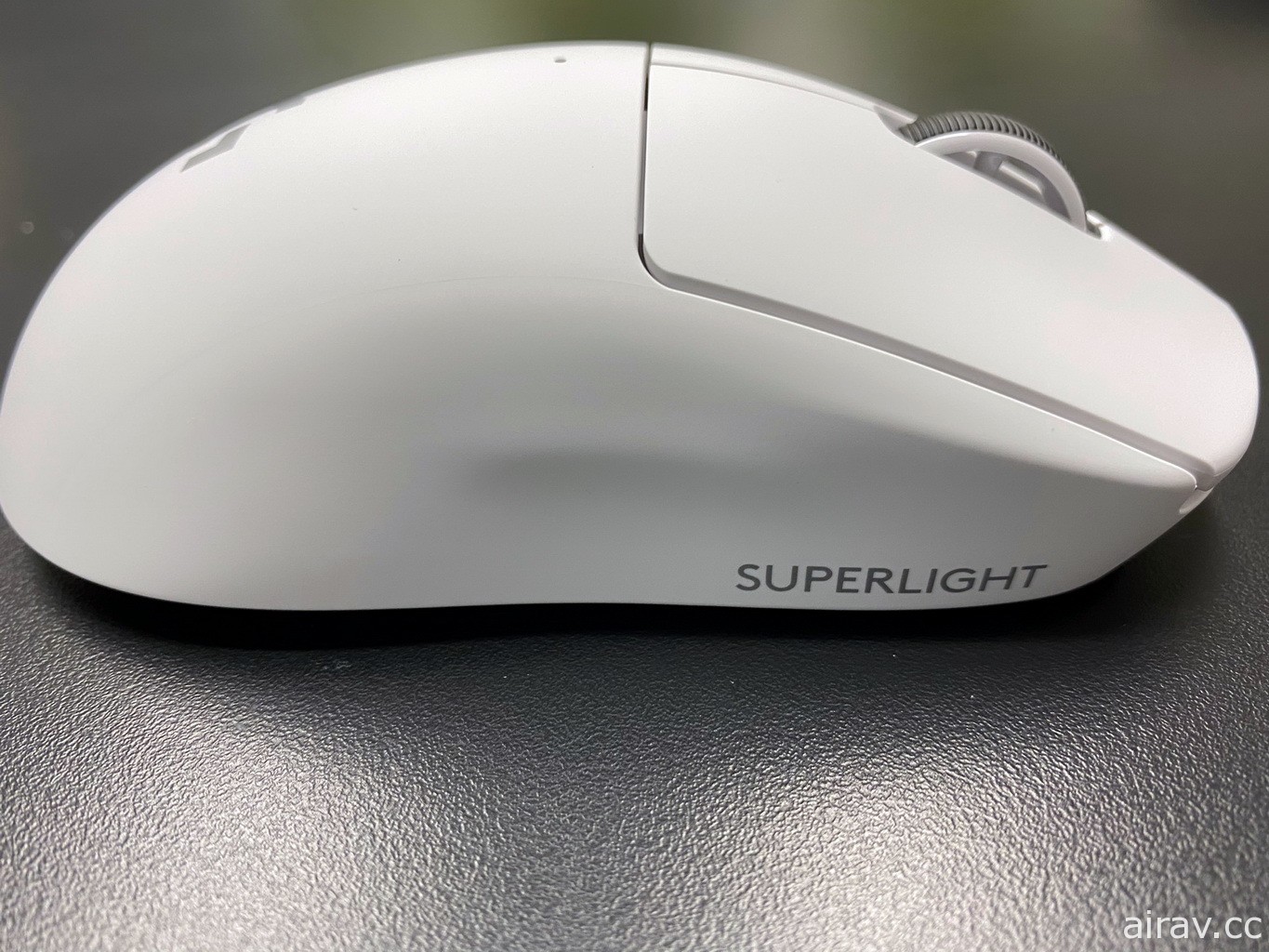 【开箱】 Logitech G 轻量化无线电竞鼠标 PRO X SUPERLIGHT 介绍