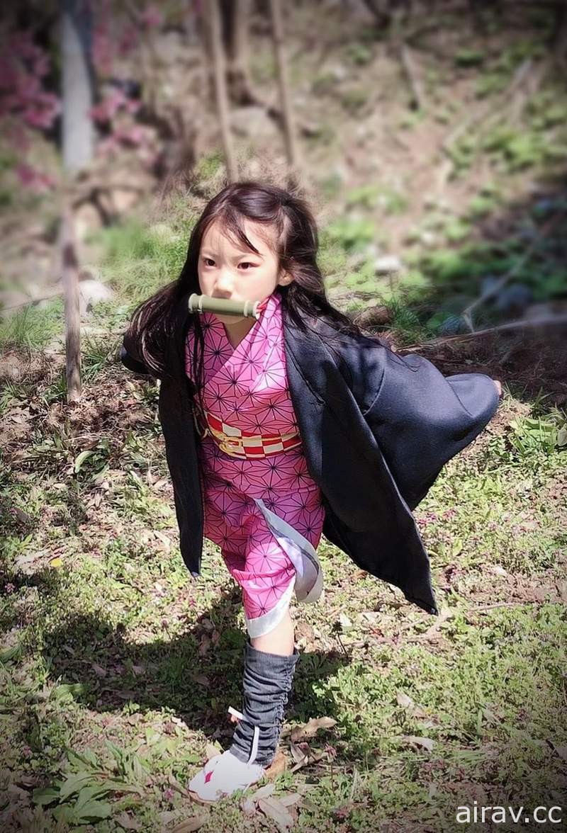 发现《真人版祢豆子》让人想开始保护的九岁小妹妹