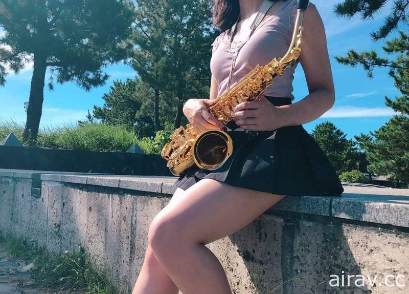 薩克斯風女樂手《Ririka/Sax》輕鬆奔放的動漫金曲演奏，聽著人都跟著嗨起來