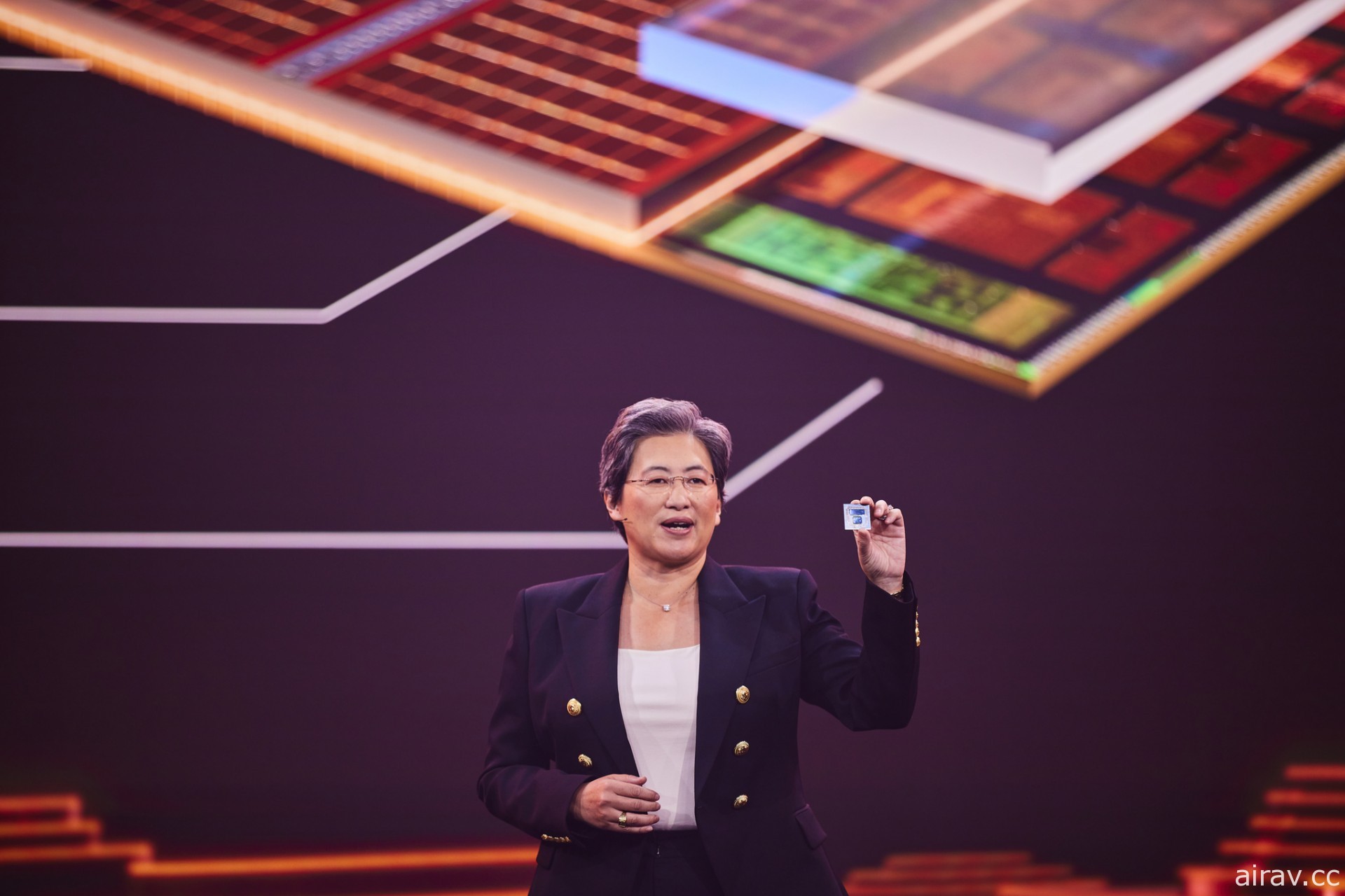 AMD 揭开 Radeon 6000M 系列行动显示卡与 3D chiplet 新技术等