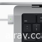 新款 MacBook Pro 搭载 M1 Pro 和 M1 Max 芯片 配备 Liquid Retina XDR 显示器