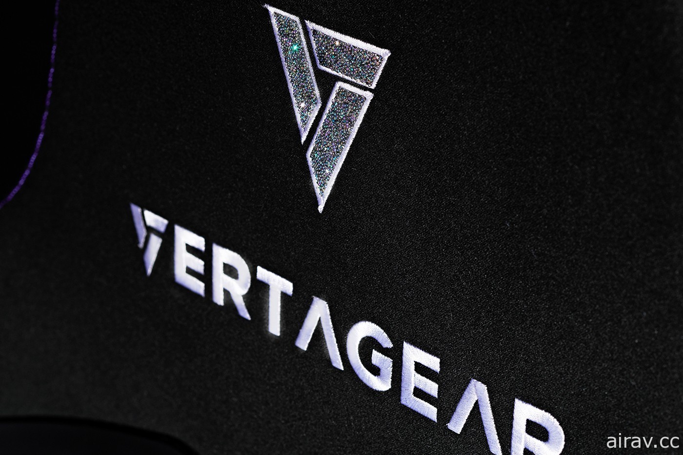 VERTAGEAR 與施華洛世奇聯手打造水晶電競椅「PL4500 Crystals」