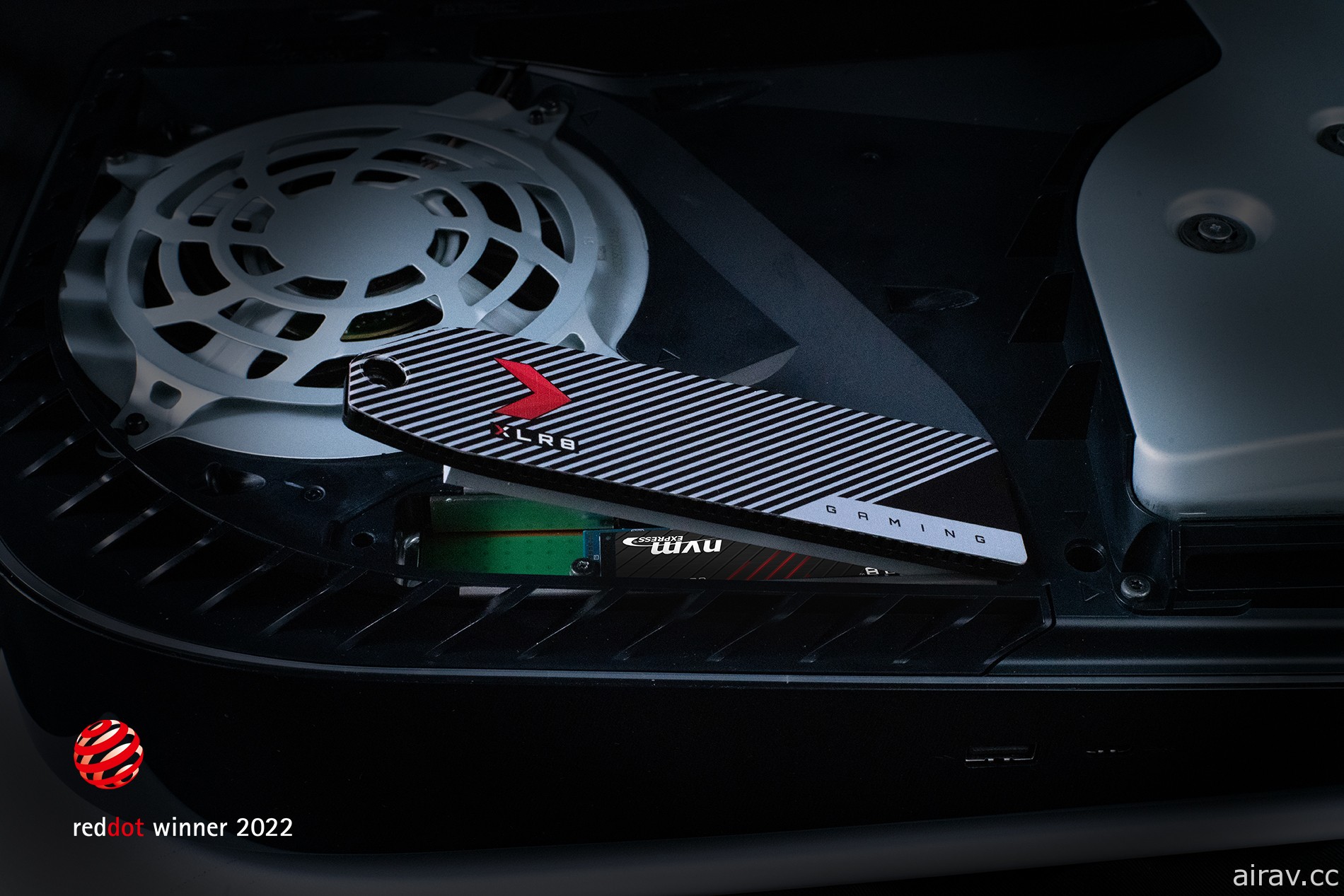 PNY PS5 专用 XL8 SSD 散热片荣获德国红点奖肯定 采护盖与散热片一体化设计