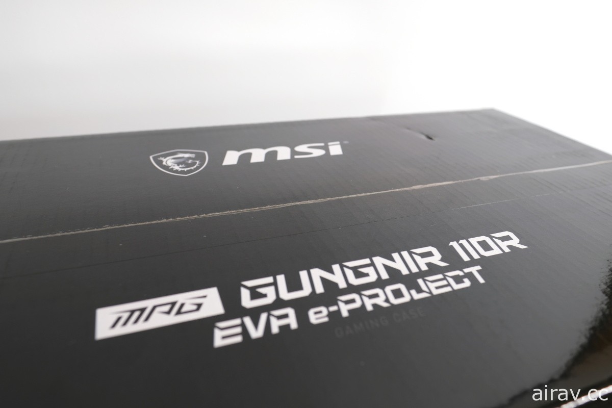 MSI 微星 x EVANGELION e:Project 联名主机壳、主机板、水冷、电源供应器开箱介绍