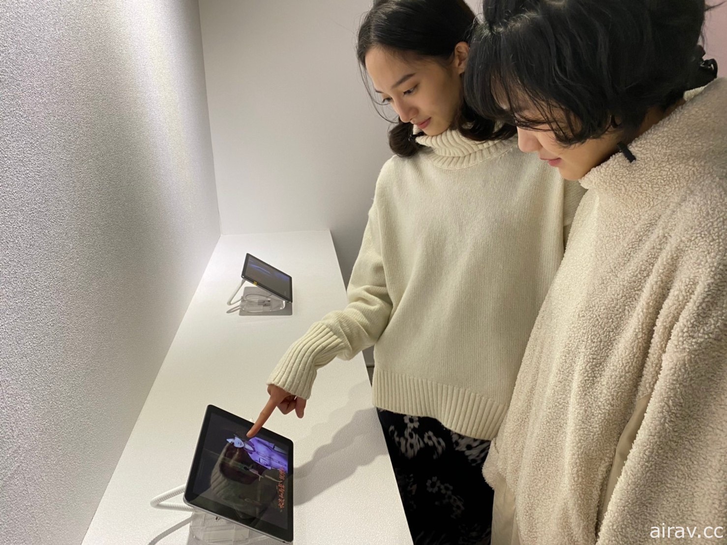 《返校》实境体验展今日高雄登场 影集主角韩宁、李玲苇重返翠华中学